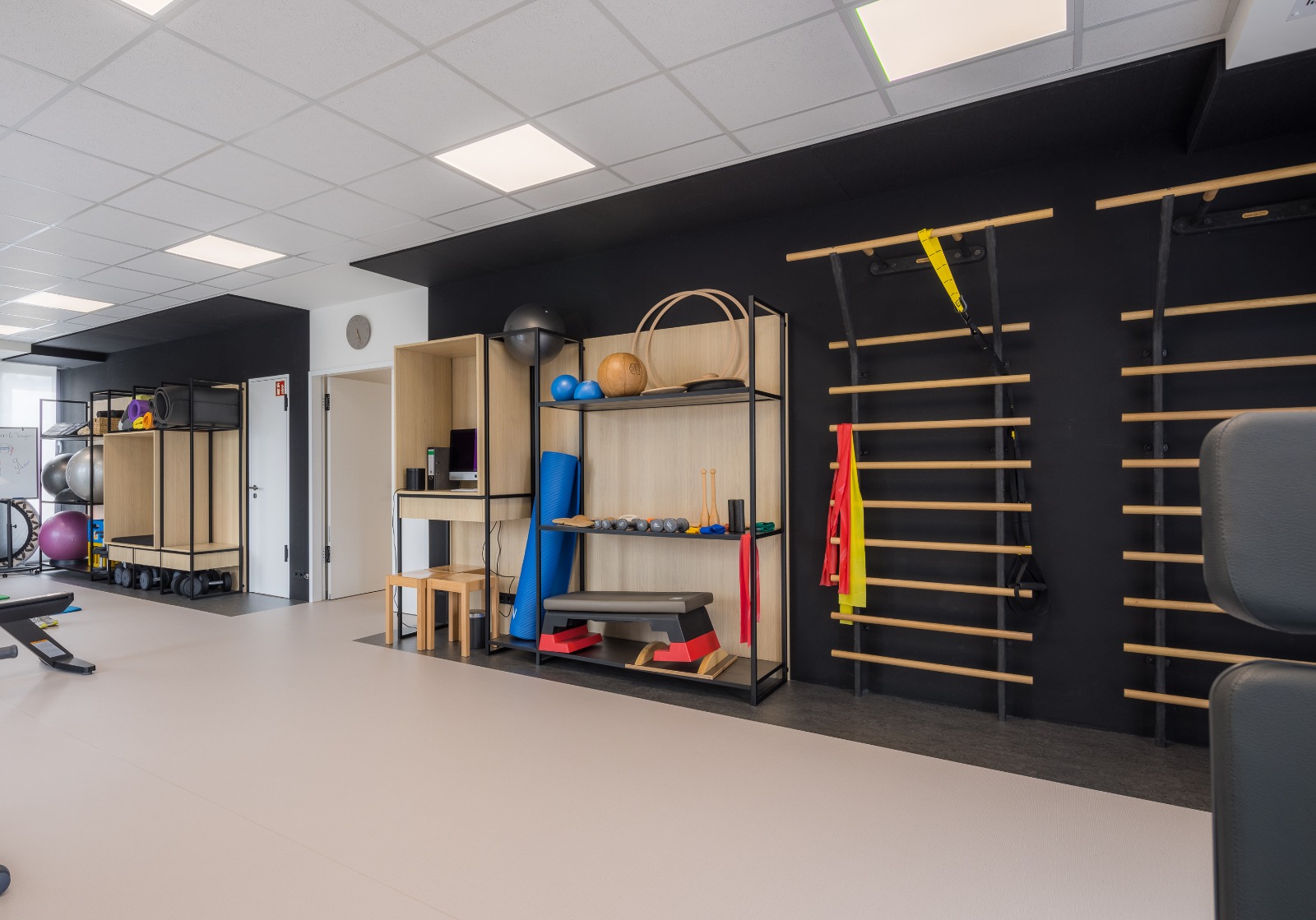 e6dbb312-8ea9-4123-8c35-03f8bade8ff1